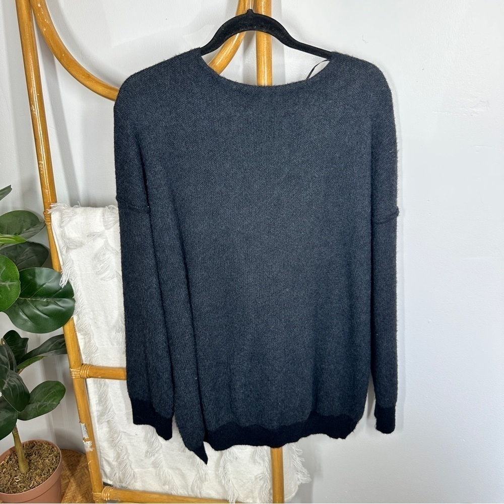 Free People Grey Slouchy V Neck Sweater sz M - Picture 5 of 10